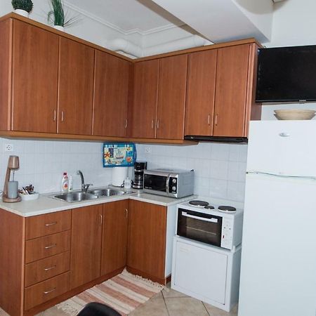 A Beautifull 2Nd Floor Apartment Close To The Port Kalamata Extérieur photo