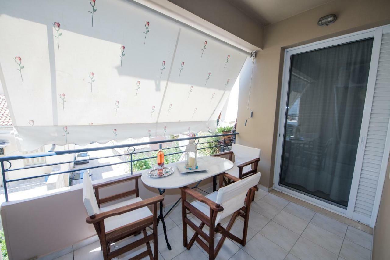 A Beautifull 2Nd Floor Apartment Close To The Port Kalamata Extérieur photo